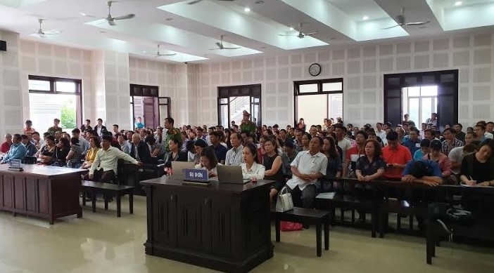 da nang phien toa ky luc ve so nguoi tham gia bi hoan do cong ty bach dat an vang mat khong ly do