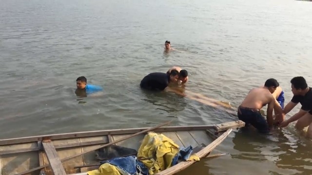 quang nam lien tiep bat giu 3 vu van chuyen go trai phep tren song