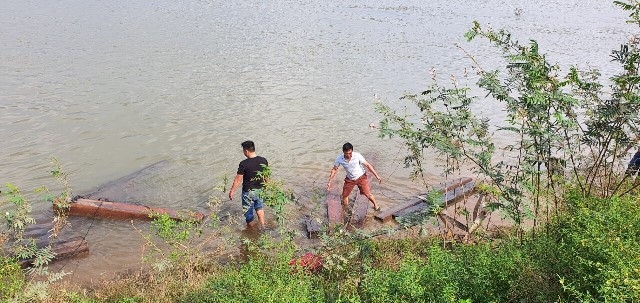 quang nam lien tiep bat giu 3 vu van chuyen go trai phep tren song