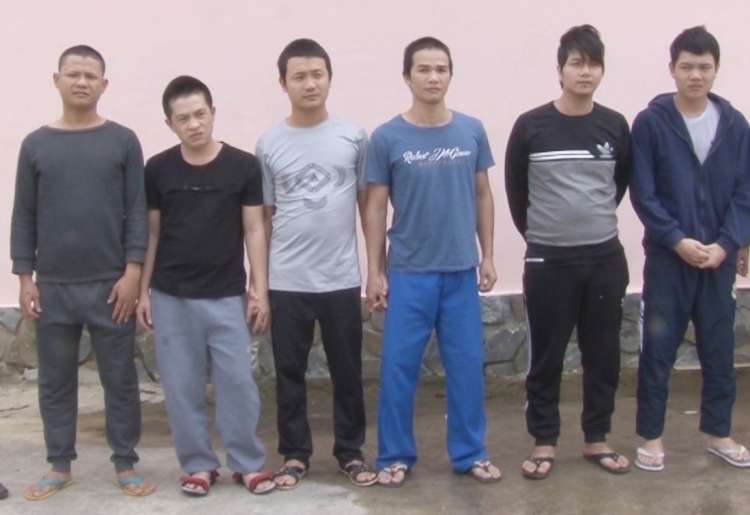 Bắt tam giam nhóm côn đồ dùng dao chém người ở Huế