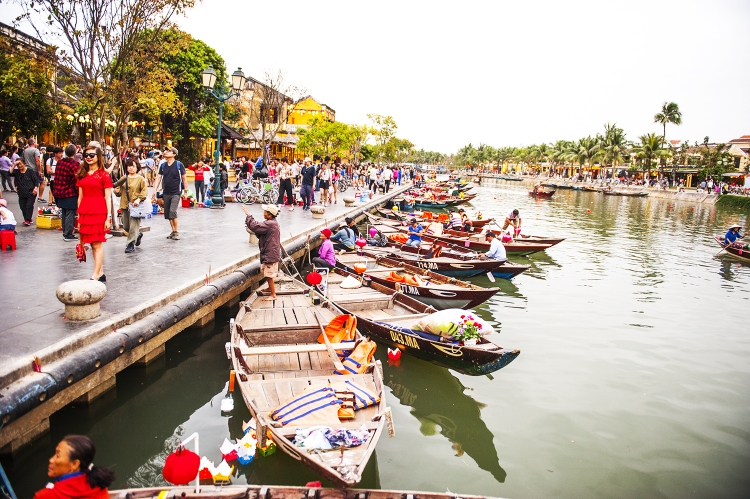 hoi an se tam dung cap phep homesay va dich vu sapa