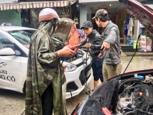 Cánh tài xế ở Huế lập nhóm bạn hữu giúp nhau lúc hoạn nạn