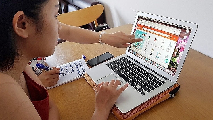 GenZ và shopping online trong thời đại công nghệ số