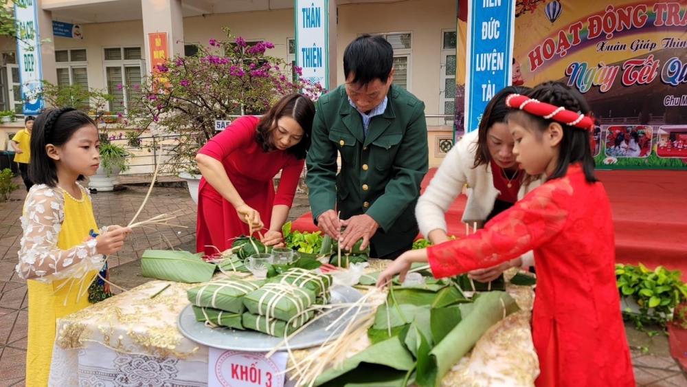 Để trẻ hiểu thêm về nét đẹp của ngày Tết cổ truyền