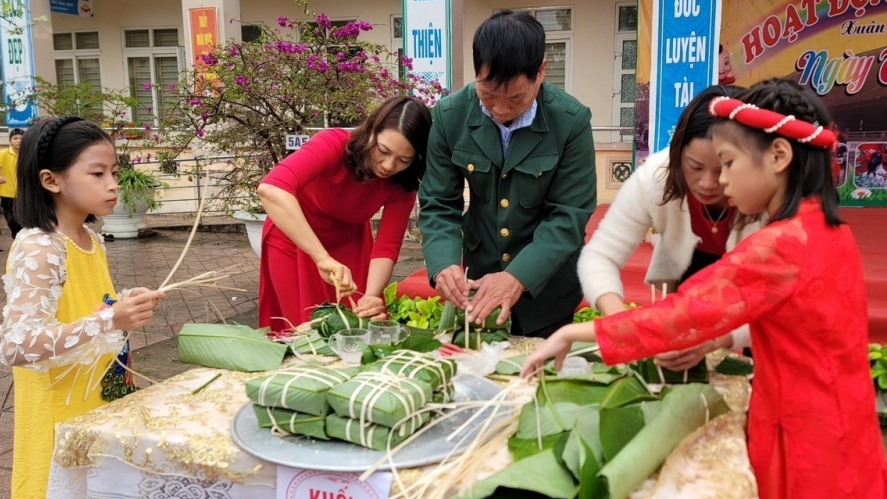 Để trẻ hiểu thêm về nét đẹp của ngày Tết cổ truyền