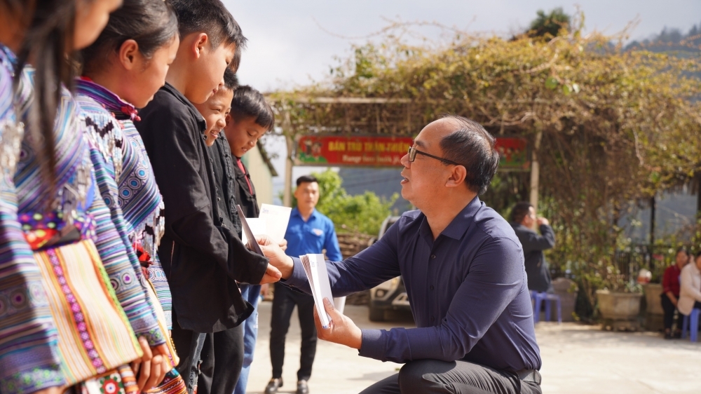 Trao yêu thương tại vùng cao Bắc Hà