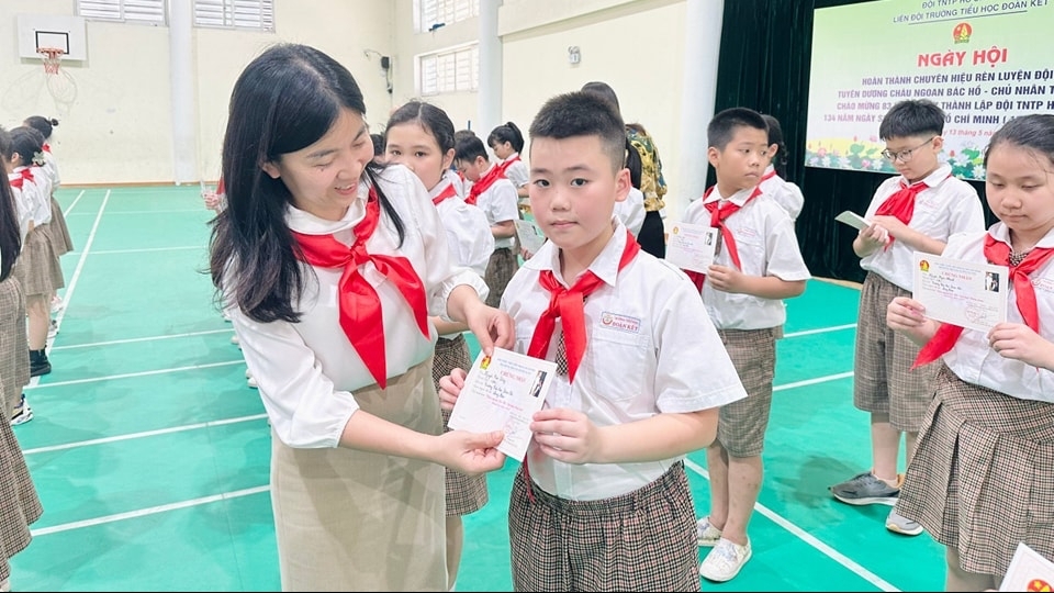 Học sinh Thủ đô học tập và làm theo 5 điều Bác Hồ dạy