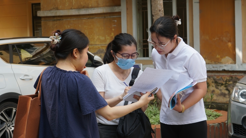 Đề Văn về công việc của người thợ gạch không làm khó sĩ tử thi Chuyên