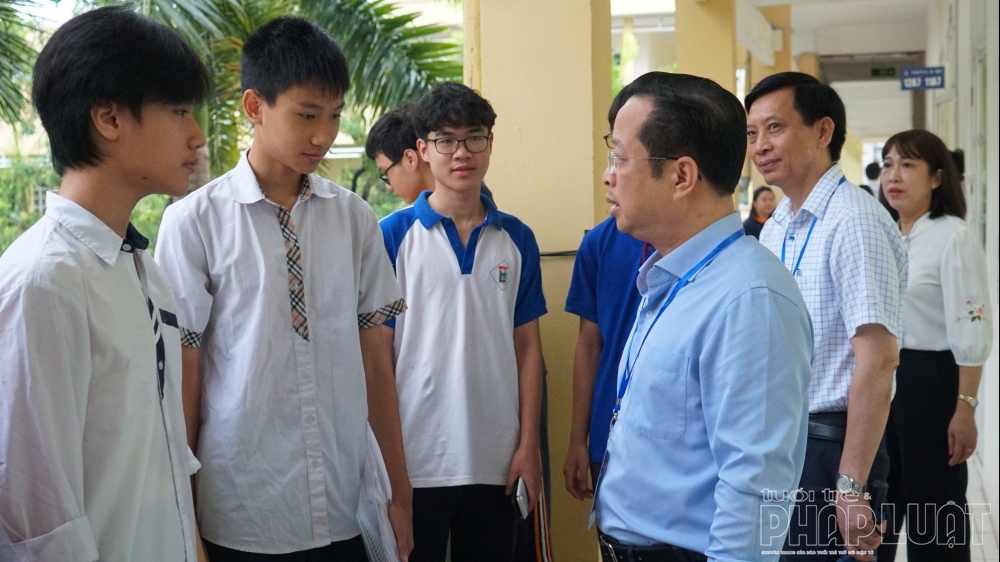 Giám đốc Sở GD&ĐT Hà Nội khẳng định không lộ đề thi môn Ngữ văn