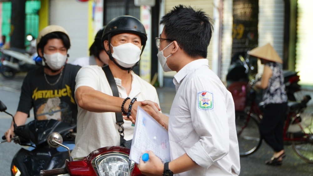 Phụ huynh thoải mái, học sinh tự tin bước vào kỳ thi tốt nghiệp cấp 3