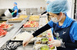 Cộng đồng trách nhiệm trong giám sát bữa ăn học đường