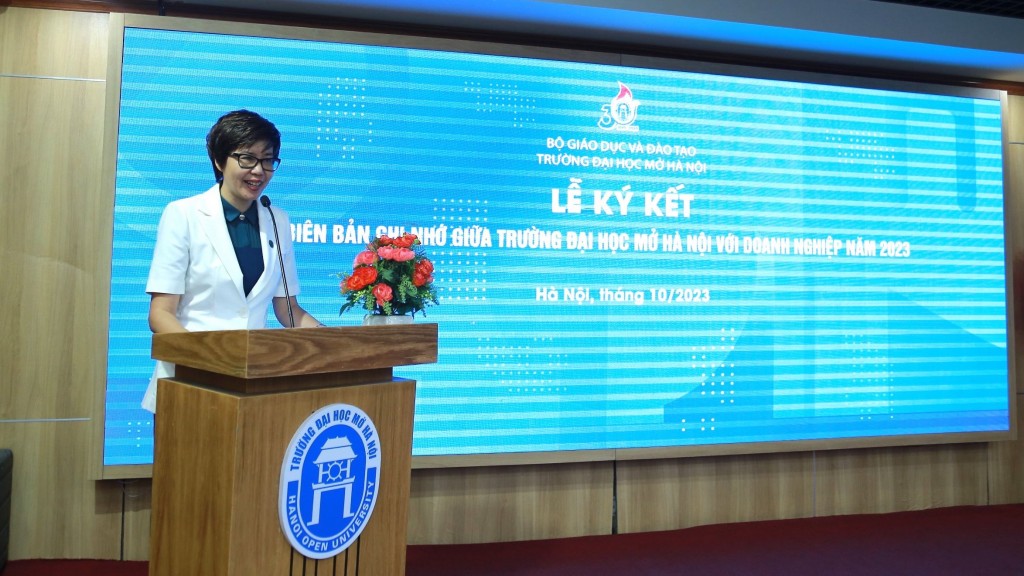 TS. Nguyễn Minh Phương, Phó Hiệu trưởng trường Đại học Mở Hà Nội phát biểu