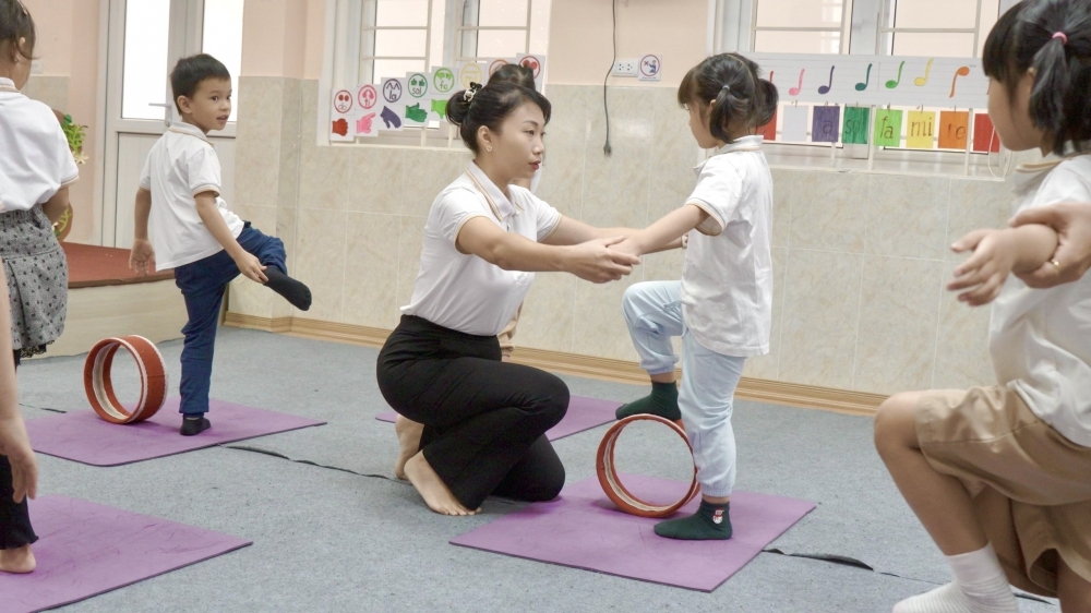 Lợi ích từ ứng dụng yoga trong trường học