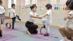 Lợi ích từ ứng dụng yoga trong trường học