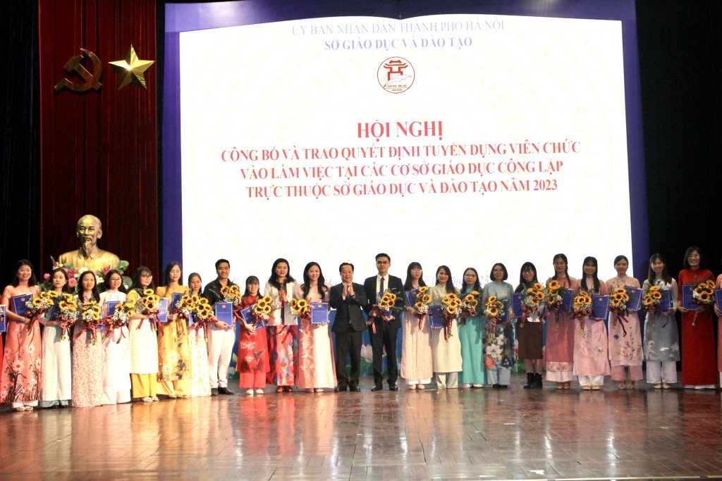 Gần 400 giáo viên, nhân viên trúng tuyển viên chức ngành Giáo dục