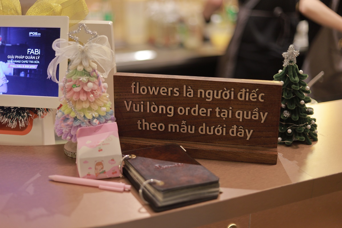 Hà Nội có một quán cà phê "im lặng", khách gọi đồ uống bằng "ngôn ngữ ký hiệu"