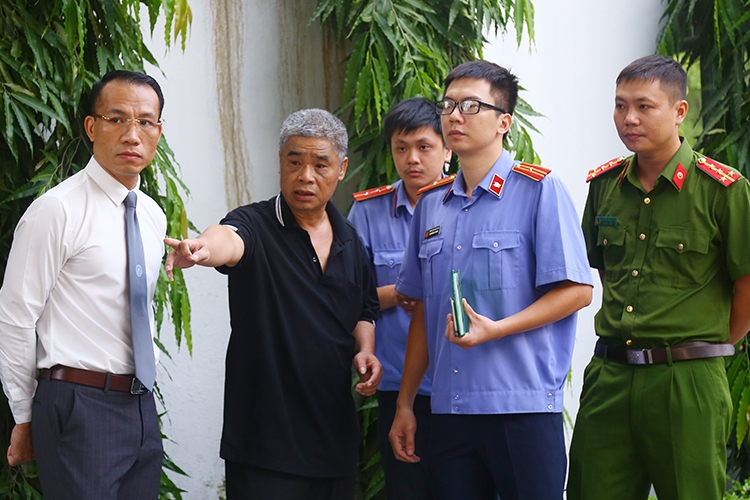 Xét xử sơ thẩm vụ bé trai 6 tuổi Trường Gateway tử vong trên xe ô tô đưa đón