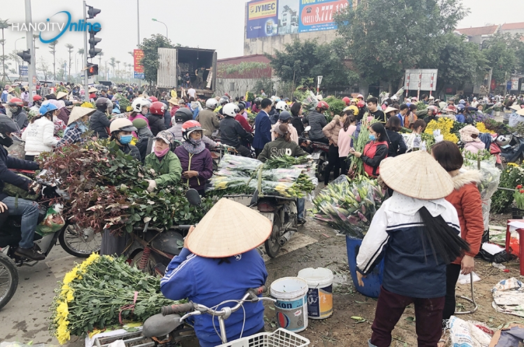 Bộ Y tế thông báo khẩn liên quan đến bệnh nhân COVID-19 ở chợ hoa Mê Linh