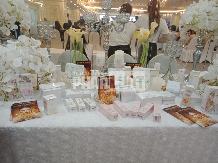 Làm giàu không khó - Bài 1: Ngỡ ngàng chiêu kiếm tiền của “hot girl” Bảo Trang