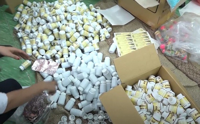 Báo cáo khẩn vụ phá đường dây sản xuất thuốc giả ở TP.HCM