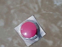 Nuốt viên thuốc còn nguyên vỉ, người đàn ông chảy máu cổ họng phải nhập viện