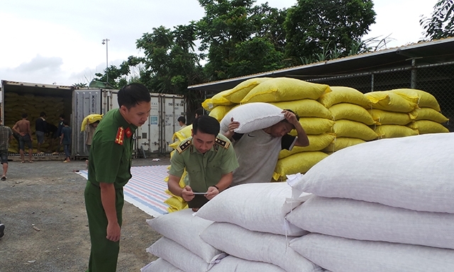 vu bat hon 400 tan thuc pham nhap lau o lao cai kho ngoai quan da het hieu luc