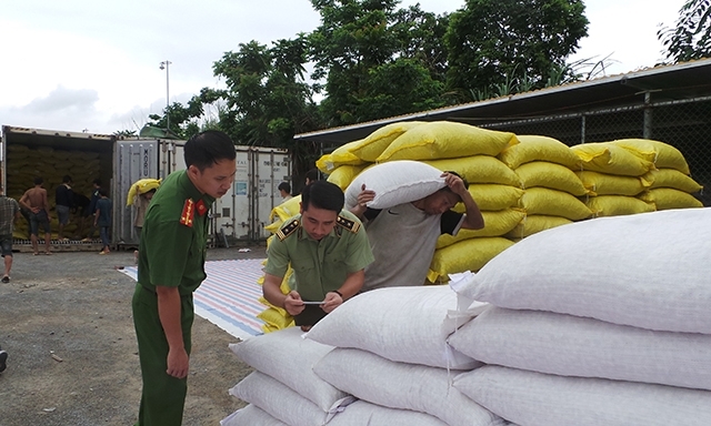Cần làm rõ trách nhiệm cá nhân, tổ chức vụ hơn 400 tấn hàng lậu tại Lào Cai