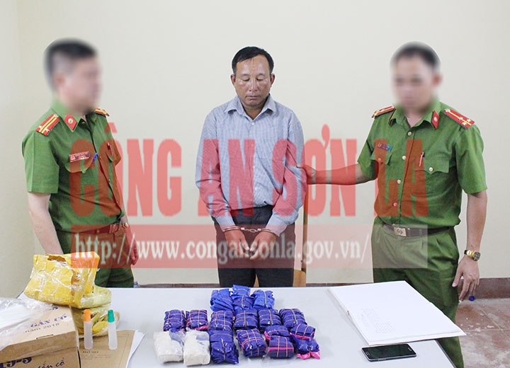 Sơn La: Bắt đối tượng vận chuyển 29.600 viên ma túy tổng hợp