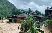 du bao thoi tiet 27 vua het nang chay mien trung lai doi mat nguy co lu quet sat lo dat