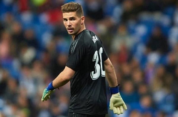 Con trai Zidane bắt chính cho Real: Nhờ tài năng hay thân quen?