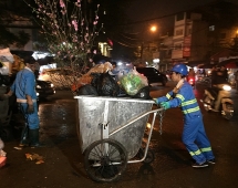 Những người lặng thầm làm đẹp Thủ đô