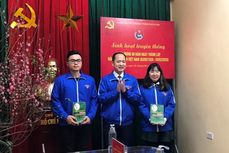 thanh nien ha noi sinh hoat truyen thong tai ngoi nha so 5d pho ham long