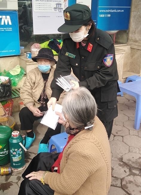 75000 khau trang phat mien phi cho nguoi dan ha noi