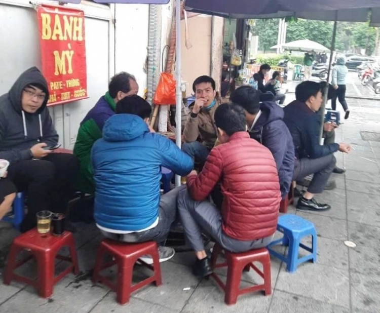 tu tap chem gio noi dong nguoi nhung ban tre khong so dich