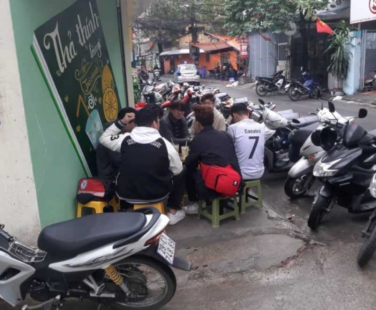 tu tap chem gio noi dong nguoi nhung ban tre khong so dich