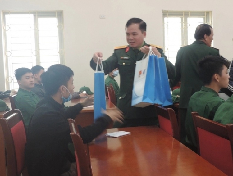 3500 thanh nien thu do chuan bi len duong nhap ngu