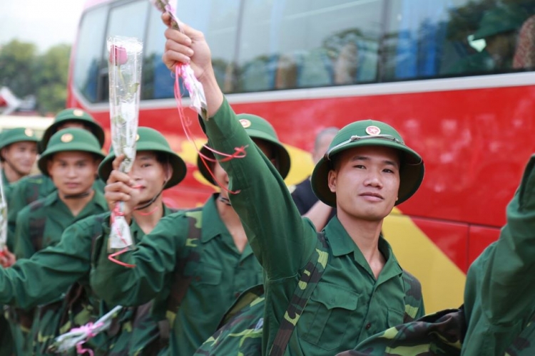 doan vien thanh nien tinh yen bai len duong nhap ngu