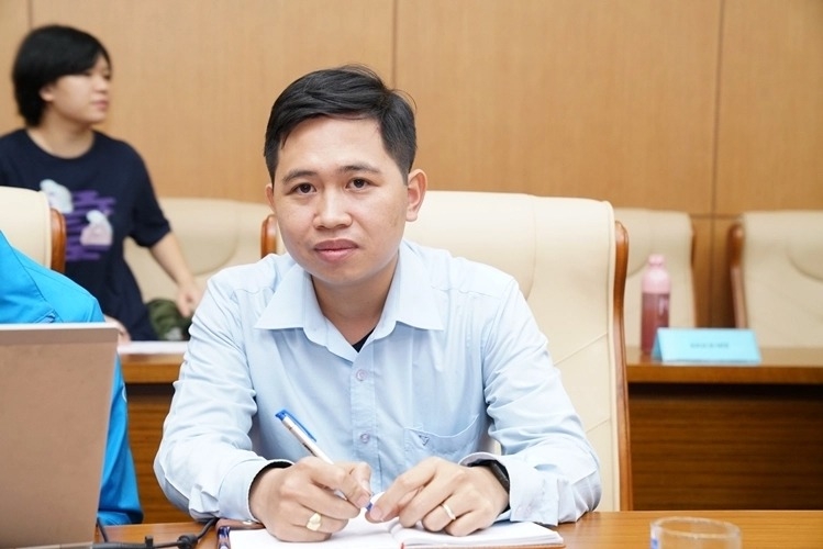 Tiến sĩ trẻ sở hữu 9 bằng độc quyền sáng chế tien si tre so huu 9 bang doc quyen sang che