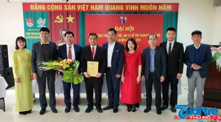 dong chi nguyen dinh trung duoc bau lam bi thu chi bo trung tam dvvl va httn ha noi