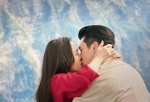 Vì sao bị chê nhiều “sạn”, “Hạ cánh nơi anh” vẫn khiến khán giả phát cuồng?