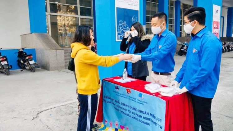 tuoi tre dai hoc su pham nghe thuat trung uong chung tay phong chong covid 19