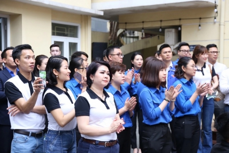 Phát động cuộc thi tìm hiểu lịch sử 90 năm Đảng bộ thành phố Hà Nội phat dong cuoc thi tim hieu lich su 90 nam dang bo thanh pho ha noi