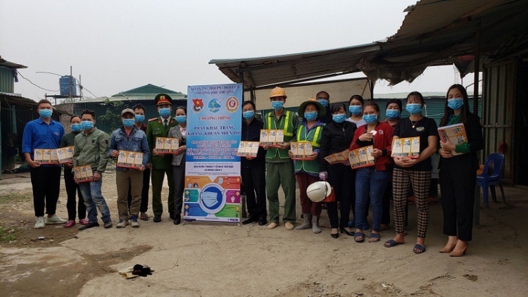 hon 250 doan vien thanh nien quan tay ho huong ung ngay chu nhat xanh