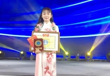 co gai mien tay sao thang gieng toa sang