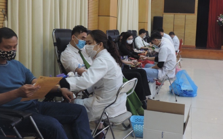 tuoi tre hoan kiem tinh nguyen sang tao vi cong dong