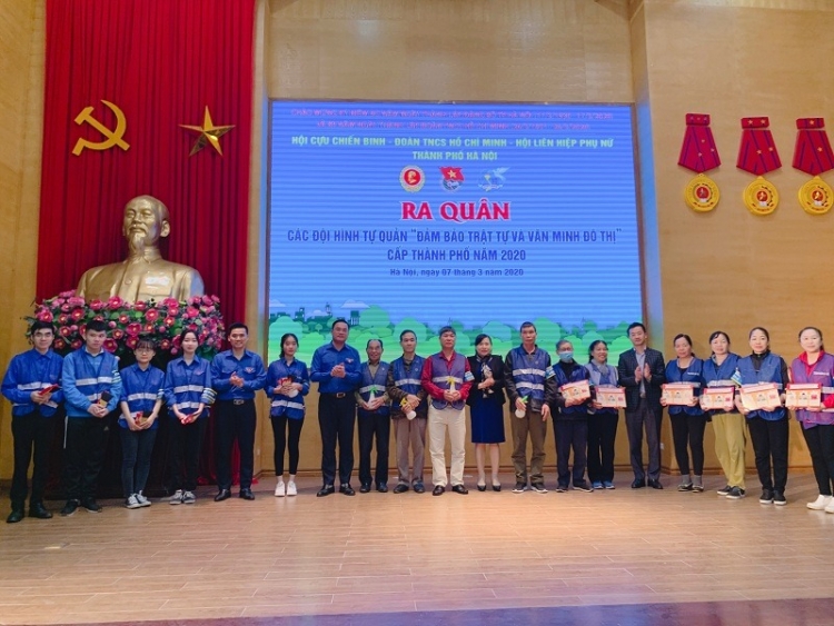 Ra quân các đội hình tự quản “đảm bảo trật tự và văn minh đô thị” cấp thành phố năm 2020