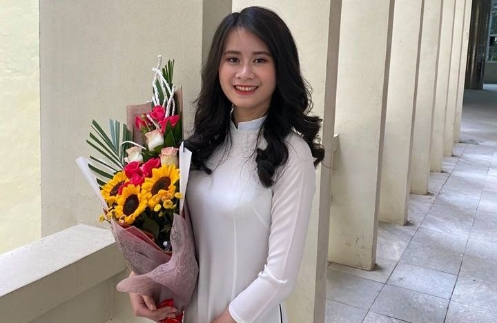 Tân đảng viên xinh đẹp, năng động của Học viện Tài chính tan dang vien xinh dep nang dong cua hoc vien tai chinh