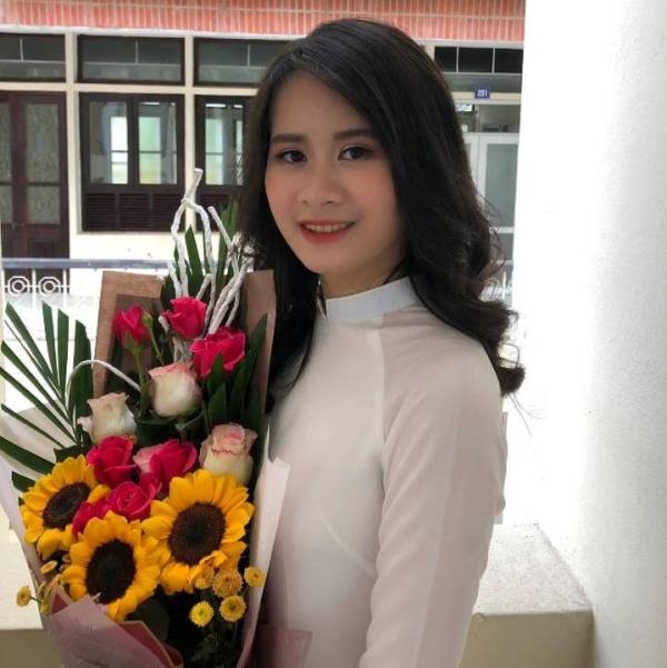 Tân đảng viên xinh đẹp, năng động của Học viện Tài chính tan dang vien xinh dep nang dong cua hoc vien tai chinh