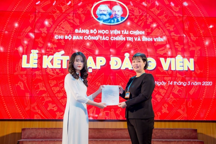 Tân đảng viên xinh đẹp, năng động của Học viện Tài chính tan dang vien xinh dep nang dong cua hoc vien tai chinh