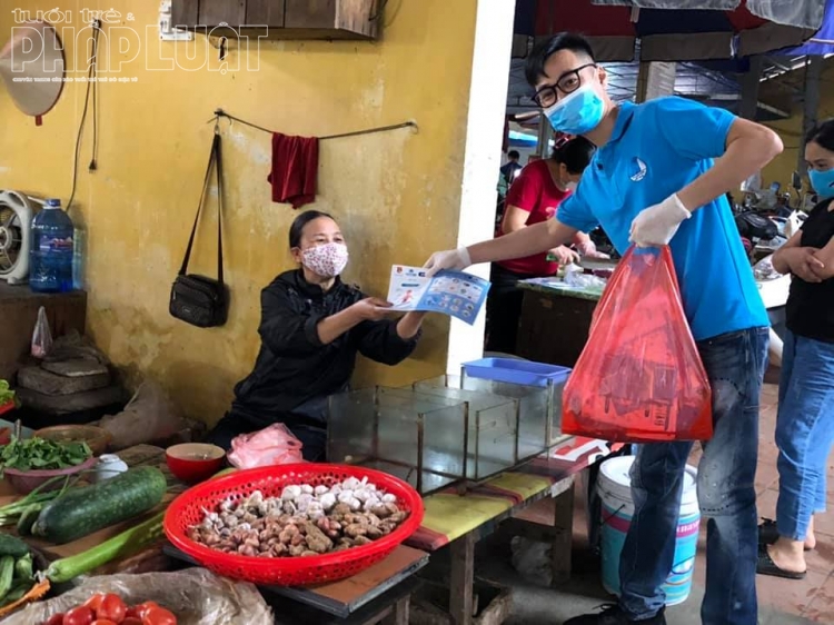 tinh doan yen bai phat dong doan vien thanh nien nhan tin ung ho quy phong chong covid 19